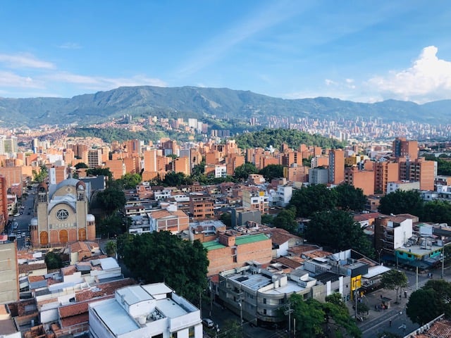 places to go in colombia, best places to visit in Colombia, colombia, colombia destinations, medellin, things to do in medellin, what to do in medellin