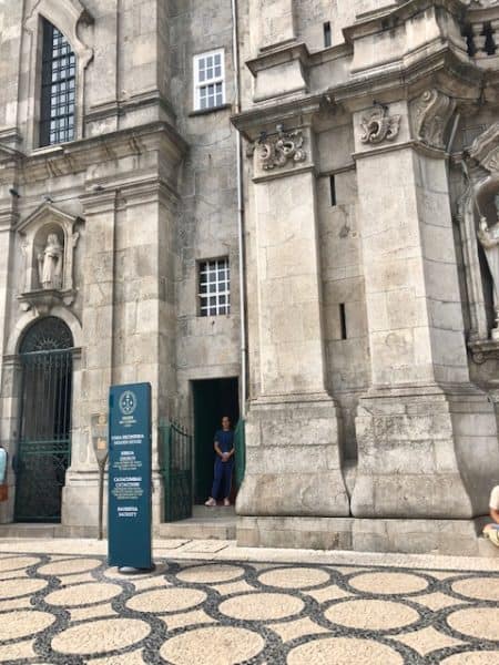 Hidden House, Carmo Church, Carmelitas Church, Porto, Portugal, things to see in porto, things to do in porto, azuelos, portuguese tile, places to visit in porto