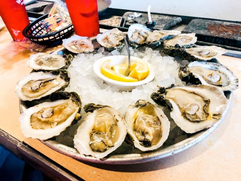 mobile attractions, what to do in mobile alabama, things to do in mobille al, wintzells, wintzells oyster house, wintzells oysters, oysters, places to eat in mobile, mobile restaurants