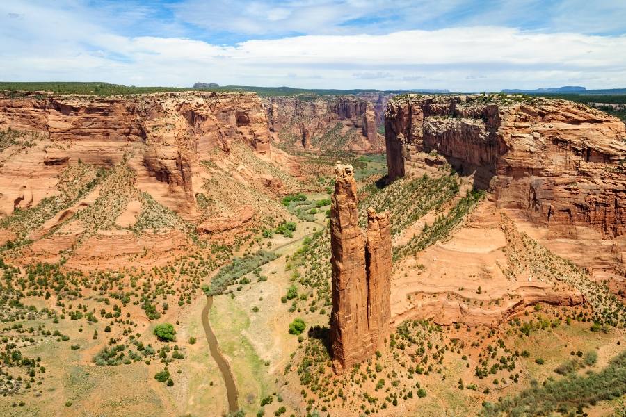 canyon de chelly, spider rock, weekend trips from phoenix, weekend getaways from phoenix, best weekend trips from phoenix, road trips in Arizona