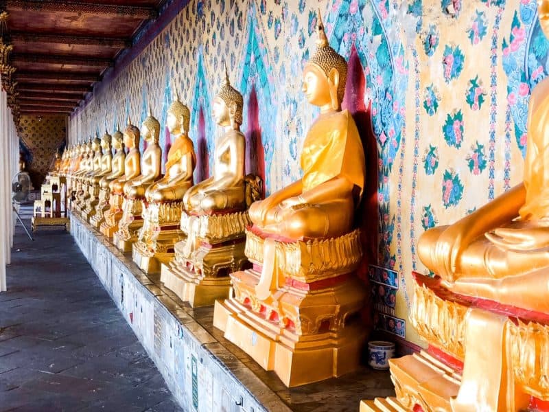 buddha, row of gilded buddhas