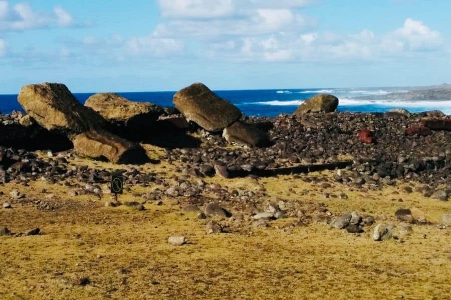 rapa nui national park, easter island tours, easter island tourism, rapa easter island, easter island travel, hanga roa easter island, easter island vacation, explore easter island, things to do on easter island, easter island trip, easter island things to do, isla de pascua, la isla de pascua, moai statues, toppled moai statues