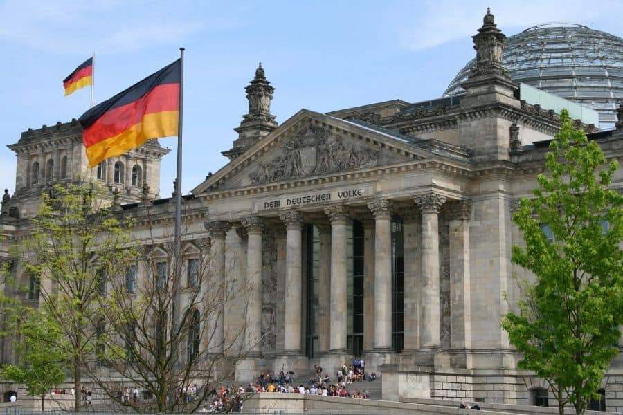 berlin attractions, things to do in berlin, what to do in berlin germany, things to see in berlin, best things to do in berlin, must see in berlin, berlin tourist attractions, berlin activities, places to go in berlin, berlin 3 day itinerary, attractions in berlin, 3 day itinerary in berlin, 2 day itinerary berlin, reichstag