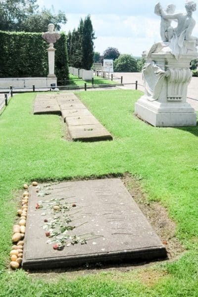 king frederick grave, potato king, potato king grave, potatoes on a grave