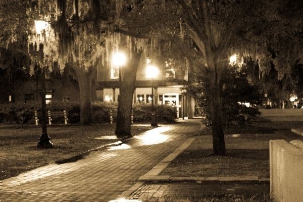 savannah, savannah at night, night in savannah, savannah ghost tours