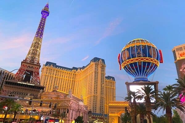where to stay in las vegas, where to stay in vegas, where to stay in las vegas on the strip, where should I stay in vegas, where to stay in las vegas for cheap, where to stay in las vegas with a family, best hotel to stay in vegas, best hotels to stay at in vegas, best places to stay in las vegas, best neighborhood in las vegas, best places to stay vegas, places to stay in vegas, best places to stay in vegas, paris hotel