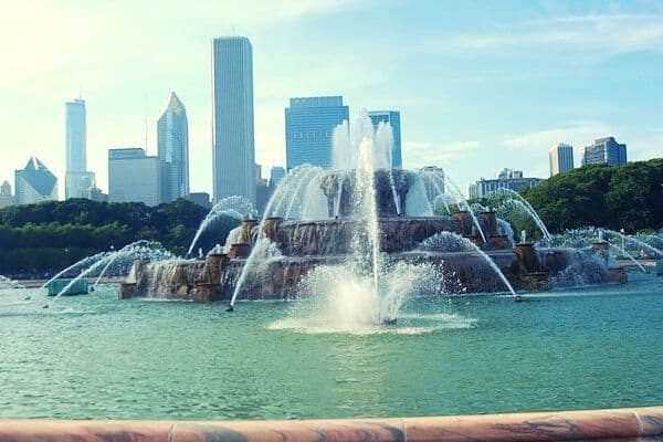 grant park, grant park fountain, chicago activities, stuff to do in chicago, free things to do in chicago, things to do in chicago at night, must do in chicago, top 10 things to do in chicago, 3 days in chicago, where to stay in chicago, best time to visit chicago, chicago itinerary 2 days, chicago 2 day itinerary, chicago itinerary, what to do in chicago for a weekend