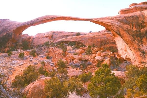 best hikes in the us, hardest hikes in the us, best places to hike in the us, best hiking, best hiking in the us, most beautiful hikes in the us, best hiking trails, best hiking in the usa, best hiking places in the usa, best hiking trails in utah, devils garden trail, arches national park
