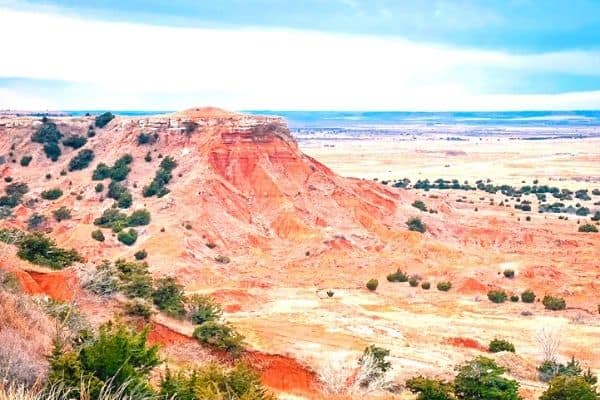 best hikes in the us, hardest hikes in the us, best places to hike in the us, best hiking, best hiking in the us, most beautiful hikes in the us, best hiking trails, best hiking in the usa, best hiking places in the usa, best hiking trails in oklahoma, cathedral mountain mesa trail, mesa trail, gloss mountain state park