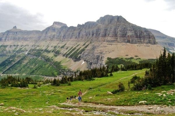 best hikes in the us, hardest hikes in the us, best places to hike in the us, best hiking, best hiking in the us, most beautiful hikes in the us, best hiking trails, best hiking in the usa, best hiking places in the usa, best hiking trails in montana, highline trail, glacier national park