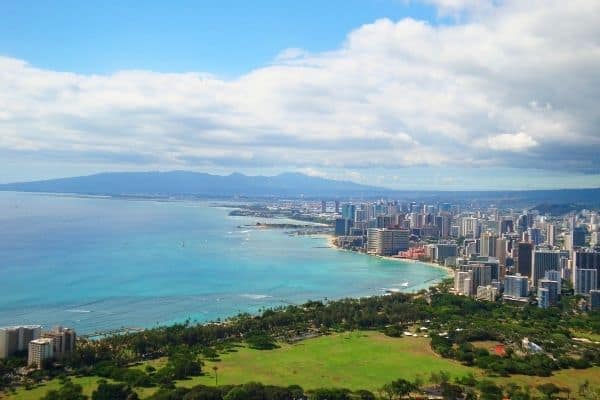 diamond head, diamon head trail, best hikes in the us, hardest hikes in the us, best places to hike in the us, best hiking, best hiking in the us, most beautiful hikes in the us, best hiking trails, best hiking in the usa, best hiking places in the usa, best hiking trails in hawaii