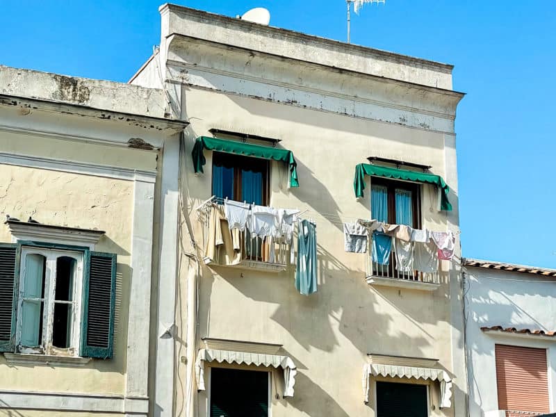 old italian apartment building, clothes hanging out to dry, anacapri