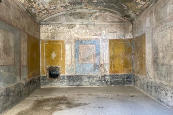 house of lovers, visit pompeii
