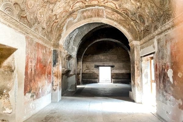 forum baths, pompeii tours