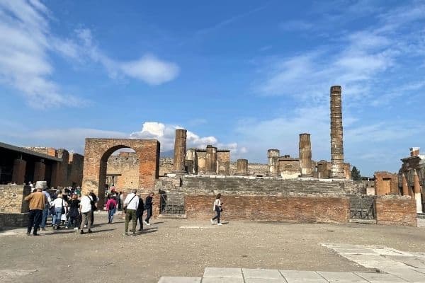 temple of jupiter, pompeii guided tour, visit pompeii
