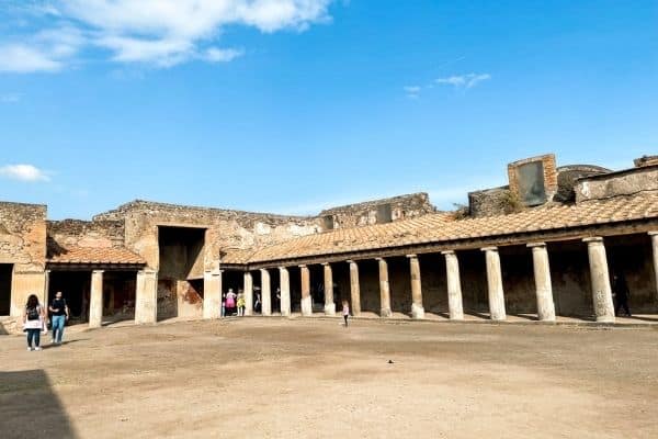 pompeii ruins, forum baths