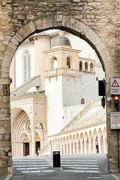 saint francis basilica entrance, patron saint, assisi from rome 