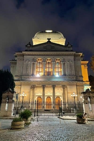 outdoor night view of synagogue, rome synagogue, synagogue in rome, tempio maggiore 