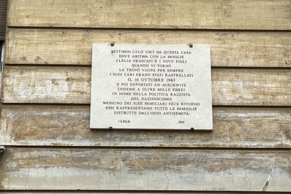 plaque describing history of the jewish ghetto, jewish quarter in rome, where is the jewish ghetto in rome