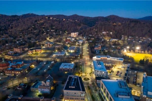aeriel view of asheville nighttime, 
where to stay in asheville nc, where to stay in asheville north carolina

