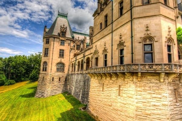 close up side view of the biltmore mansion, places to visit in north carolina