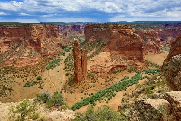 spider rock at canyon de chelly, places in arizona, arizona natural wonders