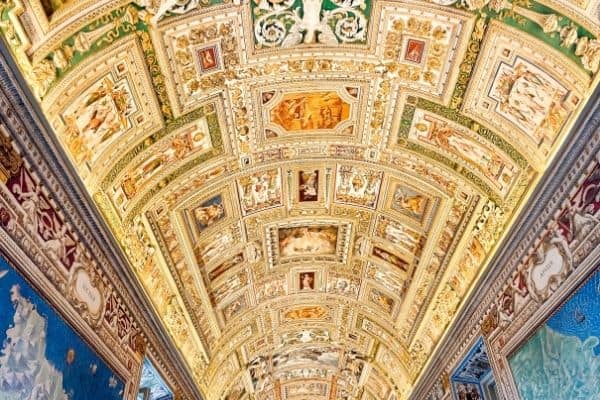 ceiliing of the vatican historical museum, vatican visit, vatican museums 