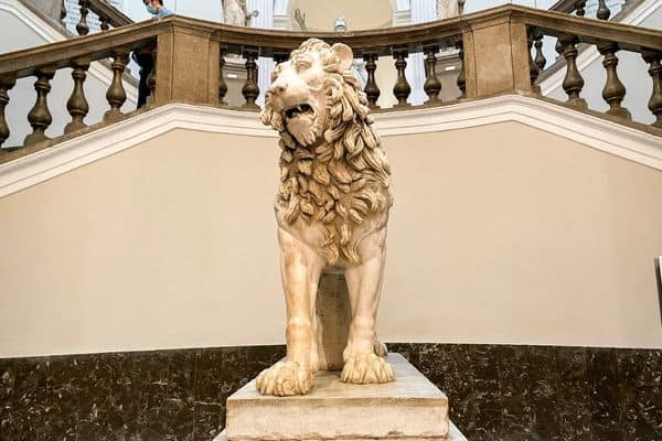 farnese lion, lion statue, NNAM, naples national archaelogical museum