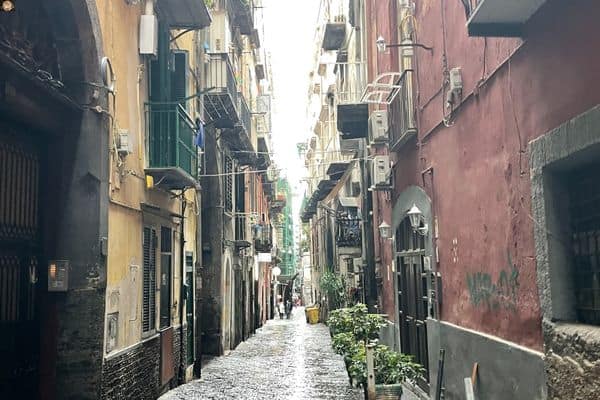 quartieri spagnoli, spanish quarter, naples, things to see in naples, where to stay in naples