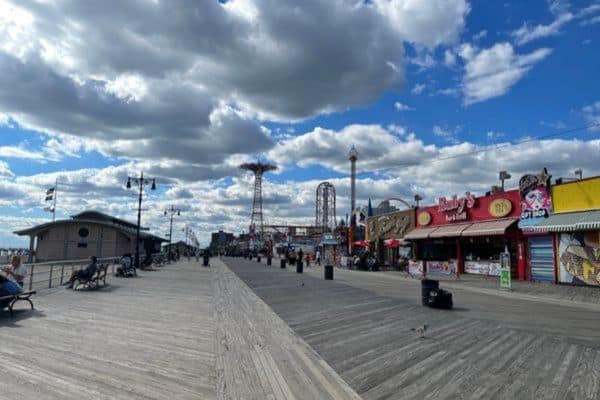 coney island, things to do in coney island, what to do in coney island, how to get to coney island, coney island attractions, coney island in winter, coney island beach, visiting coney island, visit coney island, coney island ferris wheel, boardwalk