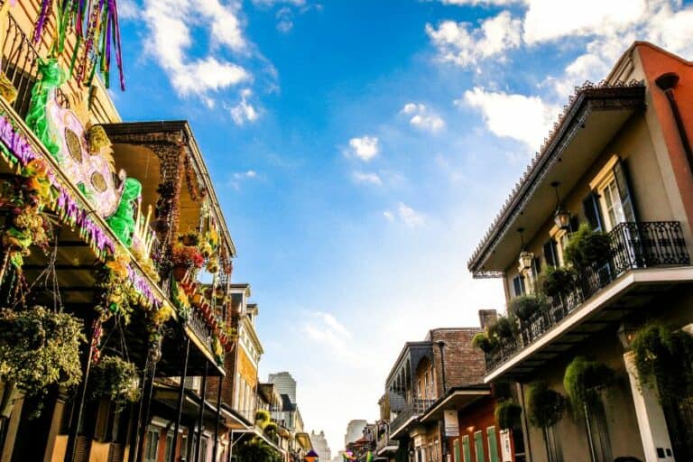 Best Area to Stay in New Orleans: Top Hotels & Accommodation 