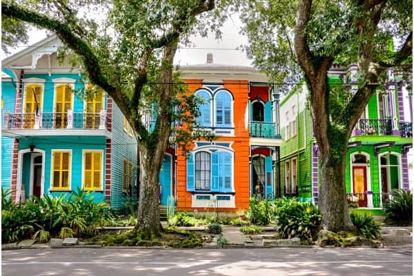 colorful homes in new orleans, green home, orange home, blue home, best places to stay in new orleans 