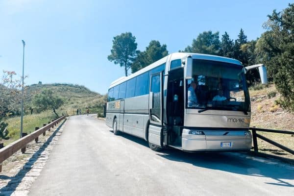 segesta bus, transporation to terme di segesta, shuttle bus tour to segesta