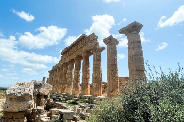 columns of the acropolis, selinunte ruins, selinunte temples