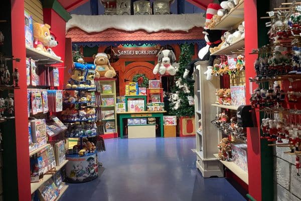 Inside of the yankee candle store, christmas decorations, things to do in western massachusetts