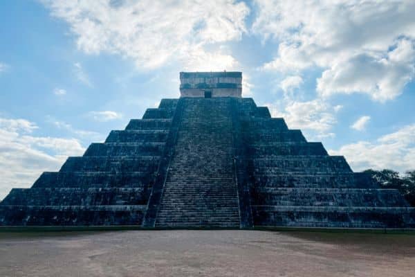 chichen itza temple, mayan ruins in merida mexico